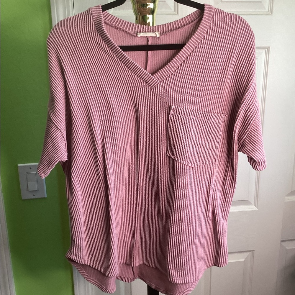 SALE - Altar'd State Pink Ribbed V-Neck Tee, size Small